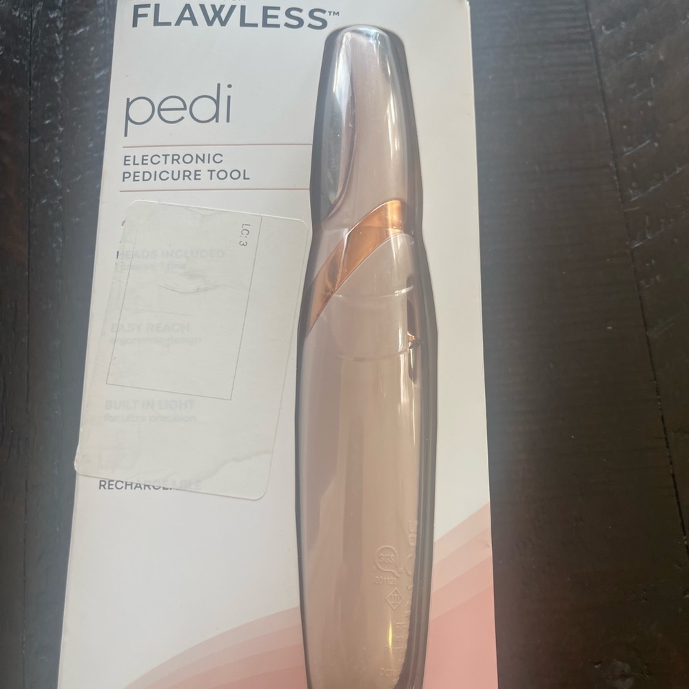 LAWLESS Pedi Electronic Pedicure Tool - Silver and Gold